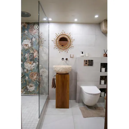 Apartament & Quiet, Full For 2 L'escapade Fleurie